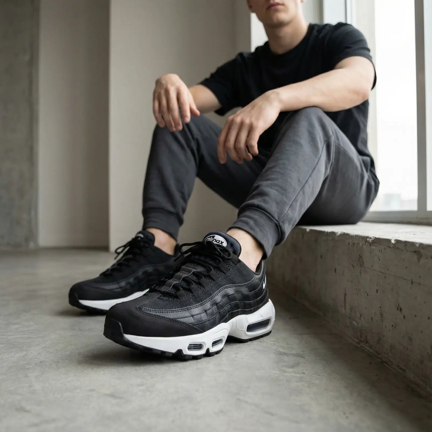 Nike Air Max 95 Black White