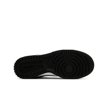 Dunk Low Panda