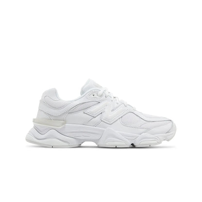 9060 Triple White