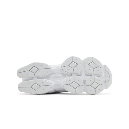 9060 Triple White